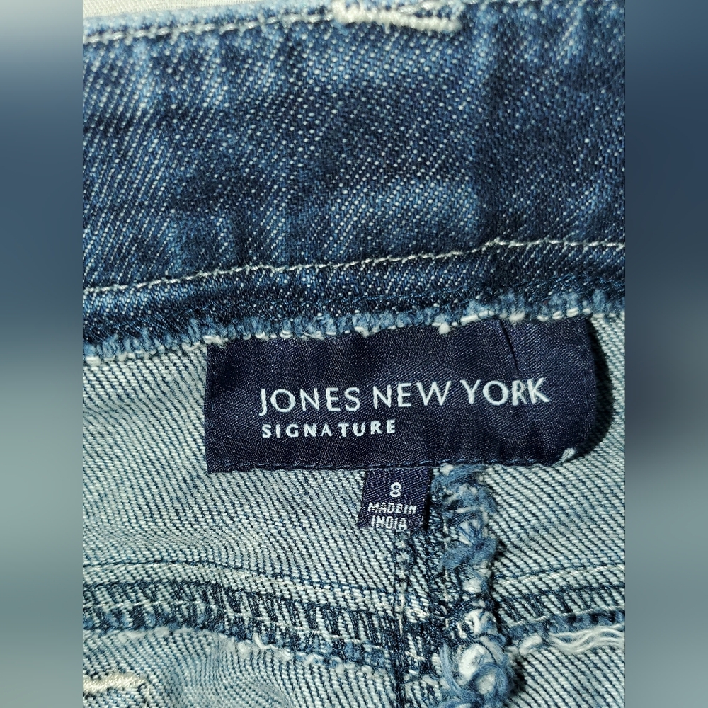 Jones New York Signature Stretch Blue Jeans, Size 8 - Picture 2 of 8